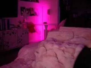 Piggyrose  live sex cam