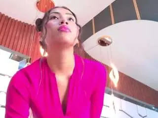 Yesyhills  live sex cam