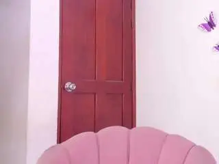 Charlotte-250  live sex cam