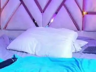 Giigiihadid  live sex cam