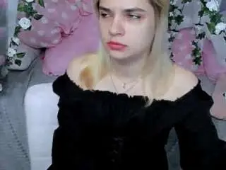 Ginadawson  live sex cam