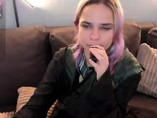Ginadawson  live sex cam
