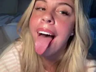 Lillylox  live sex cam
