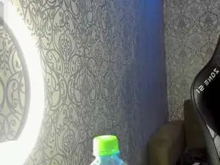 Neon-baddie  live sex cam