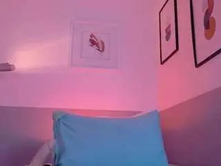 Cutepetitee  live sex cam