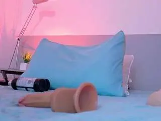 Cutepetitee  live sex cam