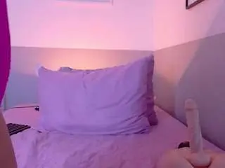 Cutepetitee  live sex cam
