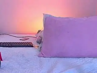 Cutepetitee  live sex cam