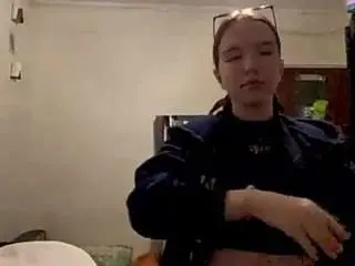 Gwendawanders  live sex cam