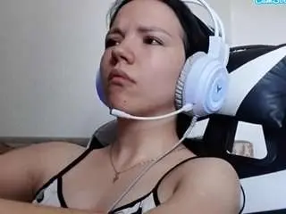 Gwendawanders  live sex cam