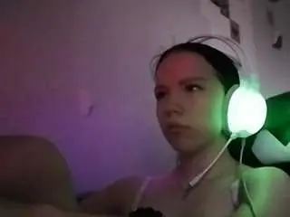 Gwendawanders  live sex cam