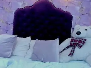 Lunabloomm  live sex cam