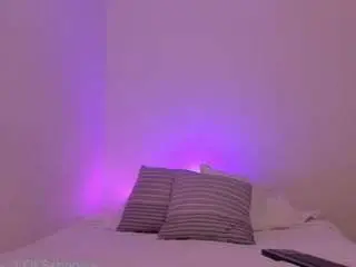 Sexishantal1  live sex cam