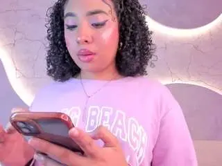 Sweet-arii  live sex cam