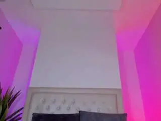 Sweet-arii  live sex cam