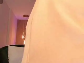 Isabellamoreau  live sex cam