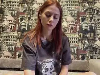 Lucillahoots  live sex cam