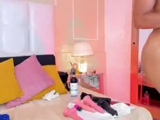 Mature-whore  live sex cam