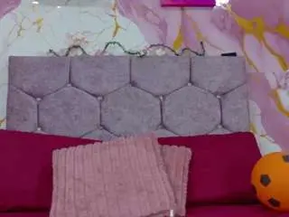 Naomiievans  live sex cam