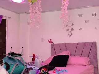 Naomiievans  live sex cam