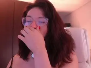 Soyanah  live sex cam