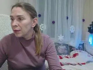 Tessadaybreak  live sex cam