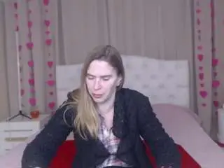 Tessadaybreak  live sex cam