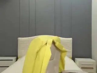 Tessadaybreak  live sex cam