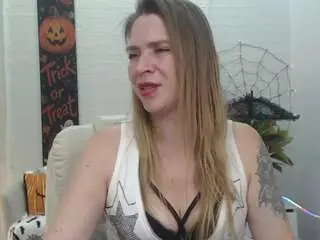 Tessadaybreak  live sex cam