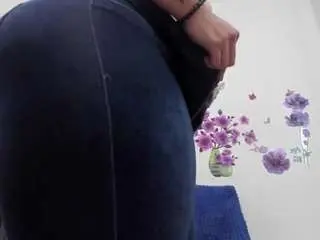 Bonny26  live sex cam