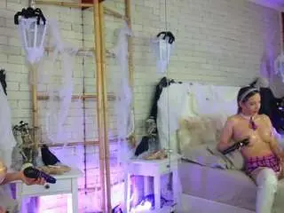 Emillybronte  live sex cam