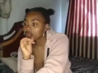 Honeycaramelo  live sex cam