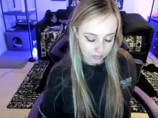 Lunalovelyy  live sex cam