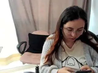 Untilwet  live sex cam