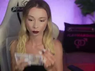 Emmarose69  live sex cam