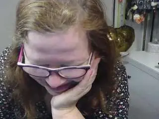 Flirtyadele  live sex cam