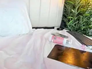 Sarariley  live sex cam