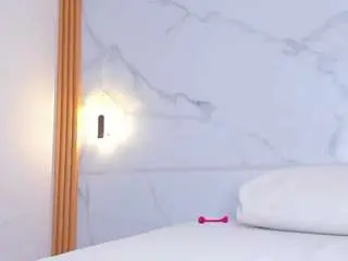 Alika-brohm  live sex cam