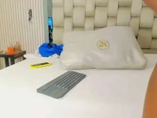 Alika-brohm  live sex cam