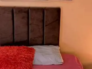 Helenacole  live sex cam