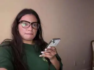 Icyalexandra  live sex cam