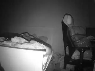 Voyeurcam-sexy-little-ana-01  live sex cam