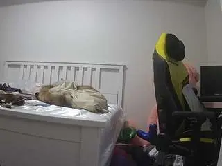 Voyeurcam-sexy-little-ana-01  live sex cam