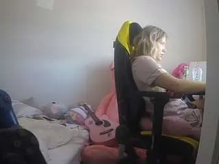 Voyeurcam-sexy-little-ana-01  live sex cam