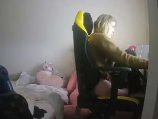 Voyeurcam-sexy-little-ana-01  live sex cam