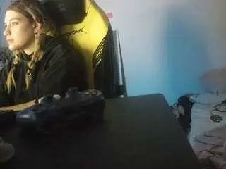 Voyeurcam-sexy-little-ana-01  live sex cam