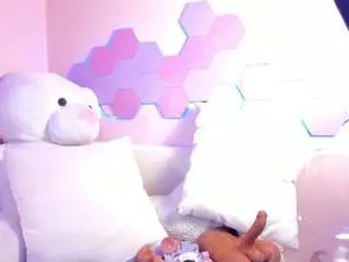 Megan-charles  live sex cam