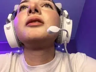 Yeevanwagenen  live sex cam