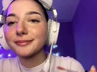 Yeevanwagenen  live sex cam