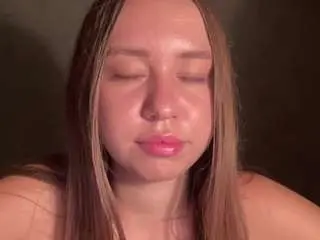 Doraziemke  live sex cam
